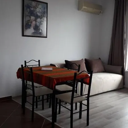 Апартамент 5 Чакови Apartament *